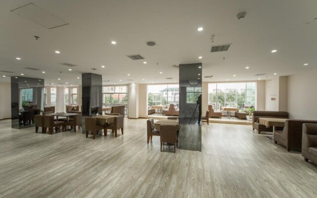 Jiujiang Jinhui Holiday Hotel