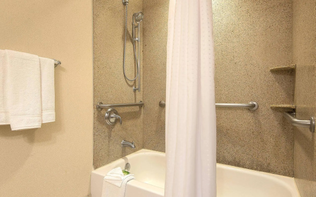 Holiday Inn Express Haskell - Wayne Area by IHG