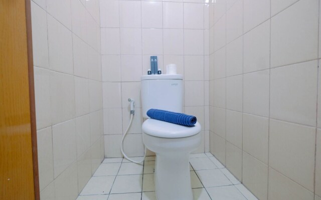 Tifolia Studio Apartment with Double Bed near LRT Station