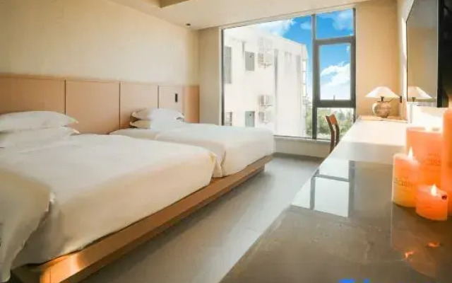 White House Weichi Hostel