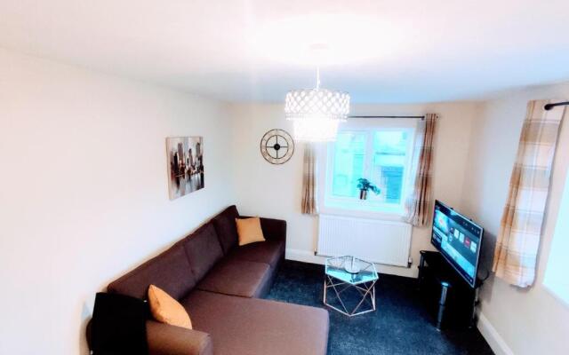 Crystal Suite 2 -free private parking