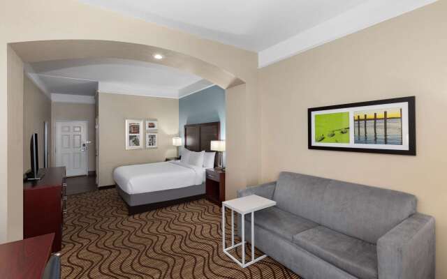 La Quinta Inn & Suites by Wyndham Houma
