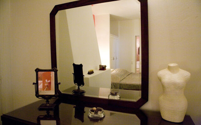 Adamis Majesty Suites