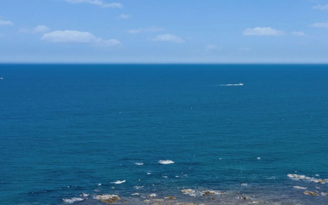 Pohang Guryongpo Uni's Bada Caravan