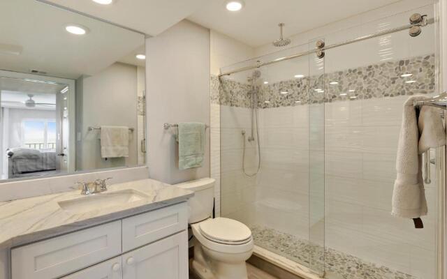 Land's End 10-403 Beach Front - Premier