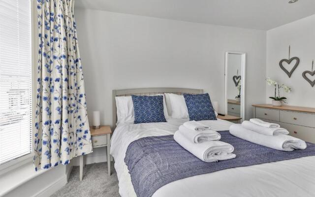 13 Belle House - Apartment 1