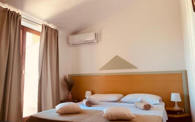 Room in Guest Room - Linc Rooms & Apartments