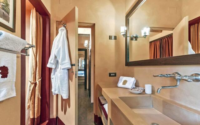 Independent Villa With 12 Beds-villa Aiola