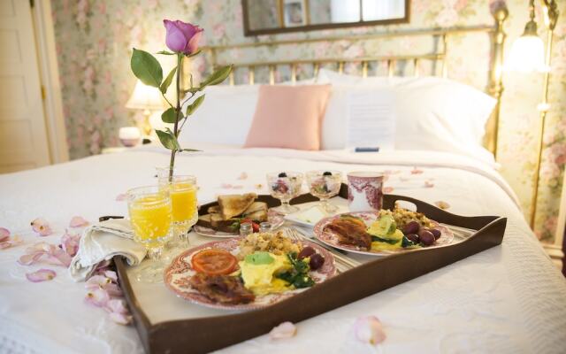 Harrison House Bed & Breakfast