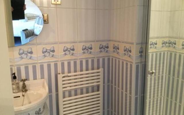 Plas Y Dderwen Bed and Breakfast