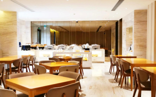 Ji Hotel (Shanghai Gucun Park Julian Road)