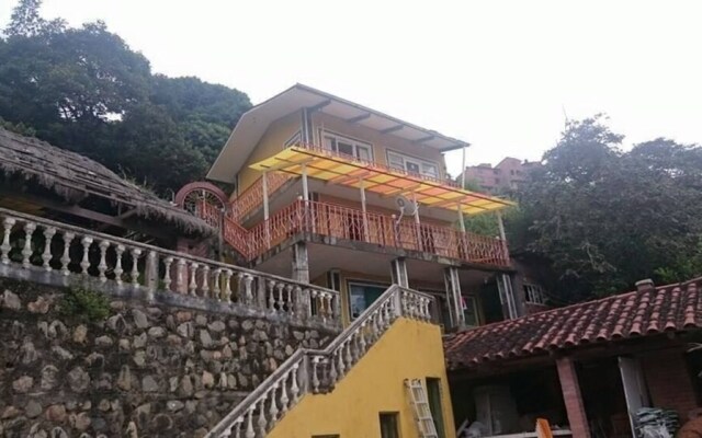 Hostal Villa Rosas