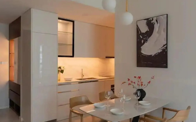 The Metropole The Galleria The Crest