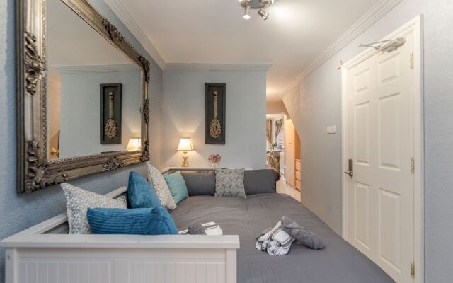 Watford General Suites