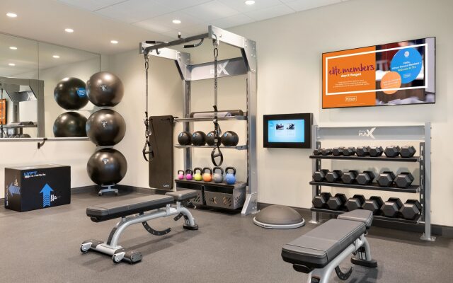 Tru by Hilton Harbison Columbia