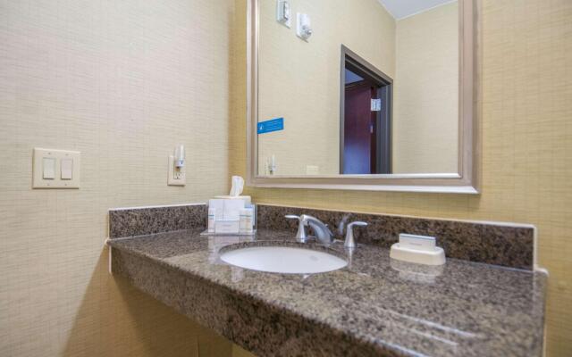 Hampton Inn & Suites Waxahachie