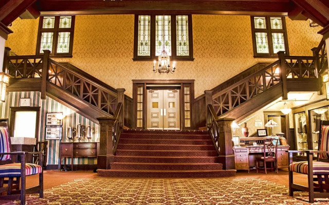 The Historic Summit Inn