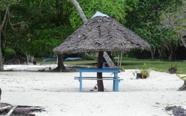 Lonnoc Beach Bungalows