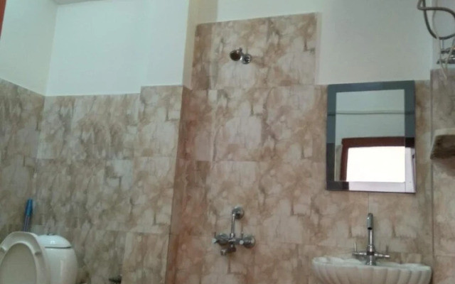 StayApart - Maa Anadmayee Guest House