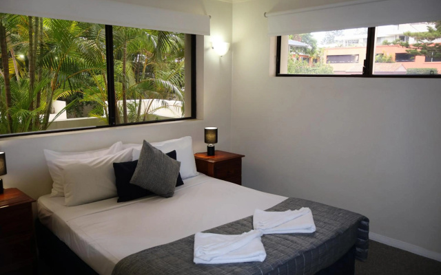 Capricornia Apartments – Guest Rooms – Gold Coast