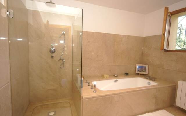 Stunning Villa in Sorgues With Swimming Pool