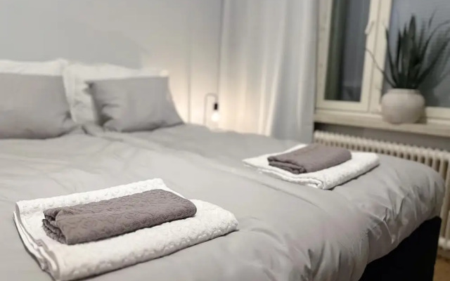 Bright & Cozy 2BR Home in Central Lahti