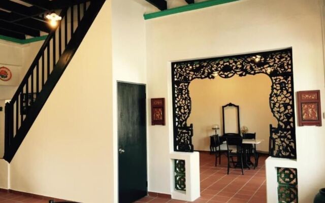 De Villa Courtyard