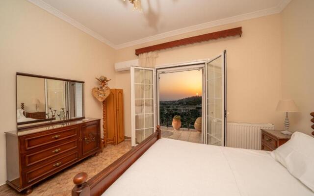 Dimitris Luxury Apartment