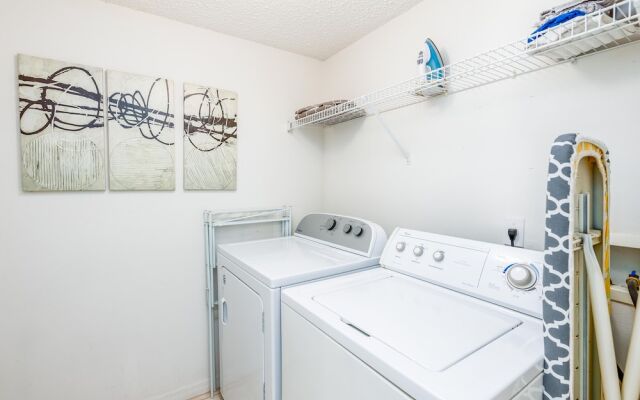 952lb 3 Bedroom Townhouse