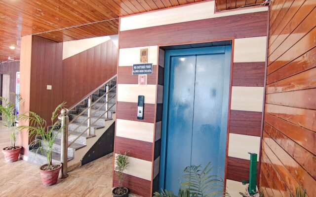 Fabhotel Doon Maira