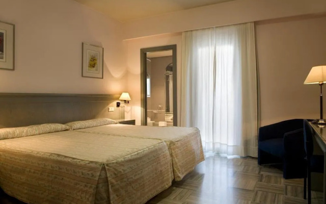 Hotel Abades Manzanil