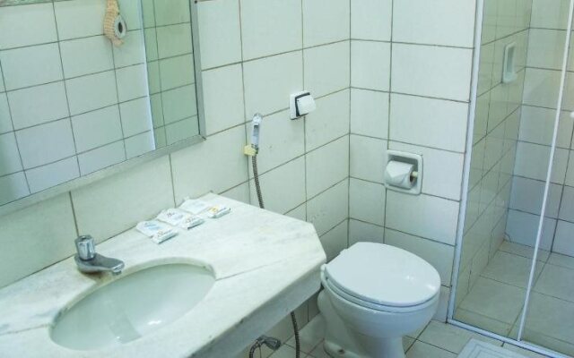 Candeias Hotel Gold Fish