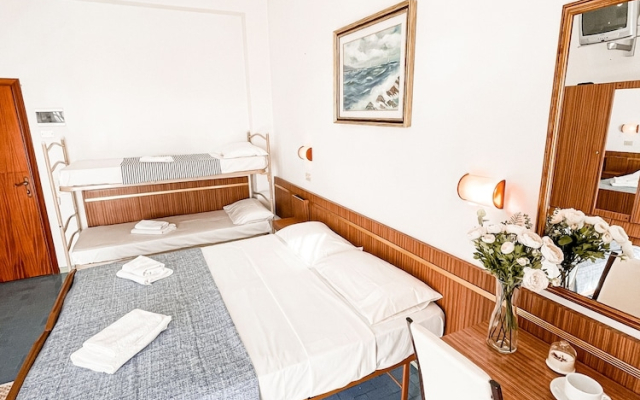 Hotel Sara - 4 Guests Room - n 4
