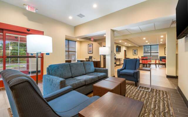 Comfort Inn & Suites Harrisburg - Hershey West