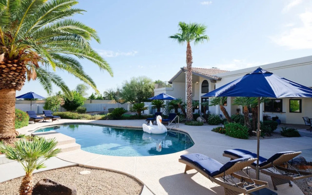 Luxury Mountain Estate-pool-spa-bbq+bar-fire pit