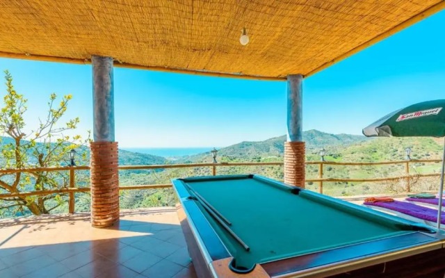 Cortijo La Encina Sayalonga by Ruralidays