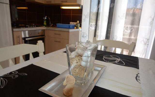 Remarkable 1-bed Apartment in Marina