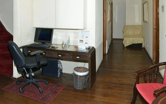 The Colony Hotel