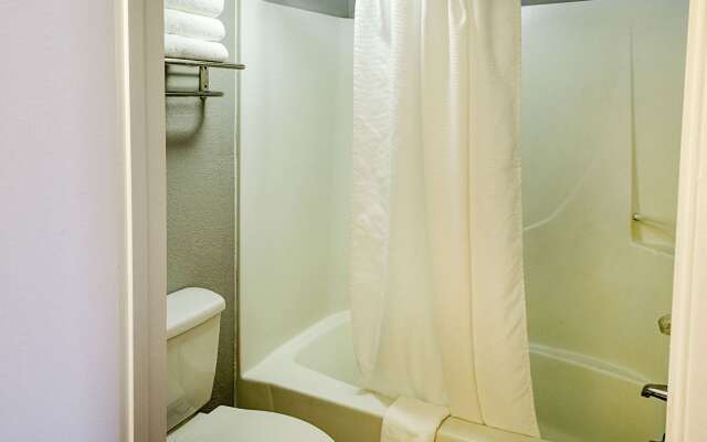 Rodeway Inn Panama City