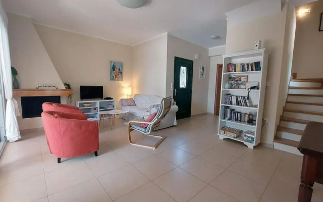 Villa Mayroula