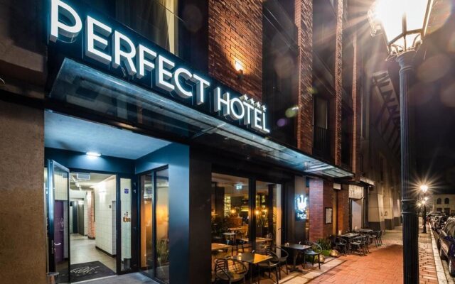 hotelImage