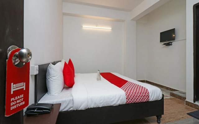 OYO Flagship 26898 Galleria