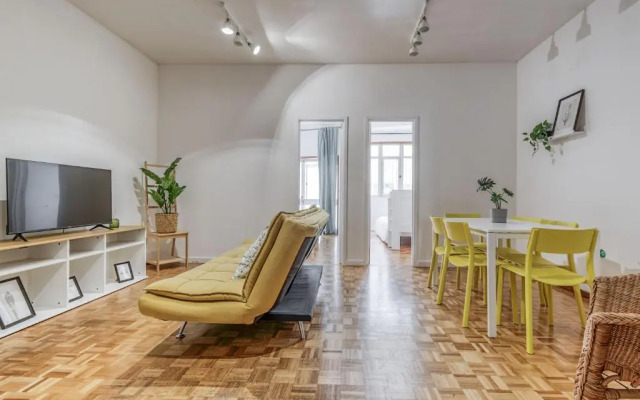 Travel & Live Alegria 248