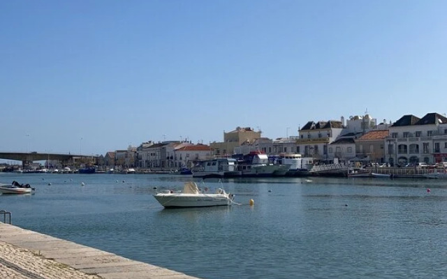 Beautiful 3-bed House in Tavira In the City Center