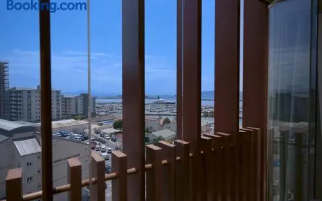 Westone Suite710-hosted by Sweetstay