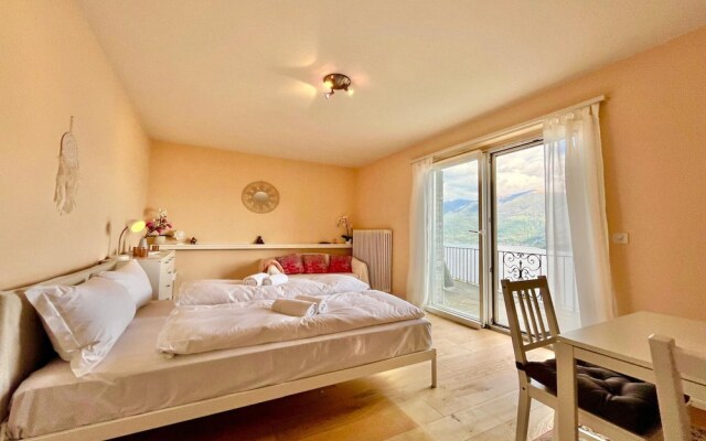 Peace Over the Lake Room 1