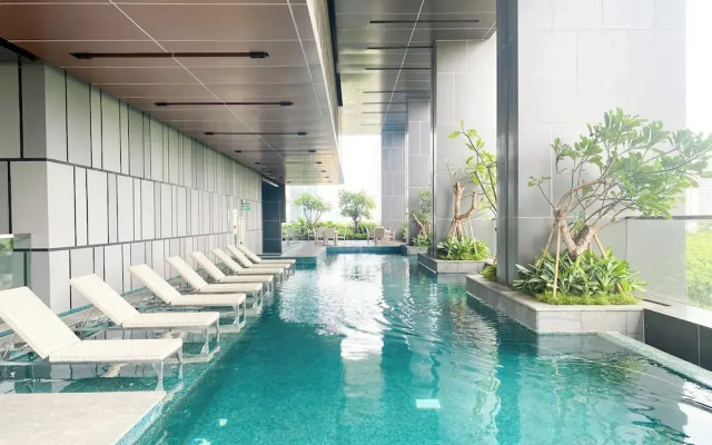 Chic 1BR Apartment at Menara Jakarta Kemayoran