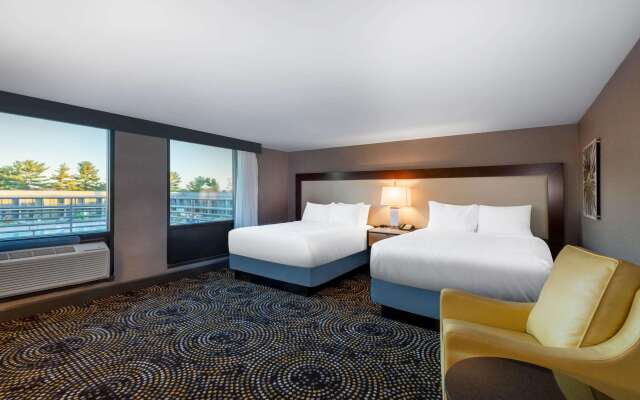 Wyndham Lancaster Resort & Convention Center