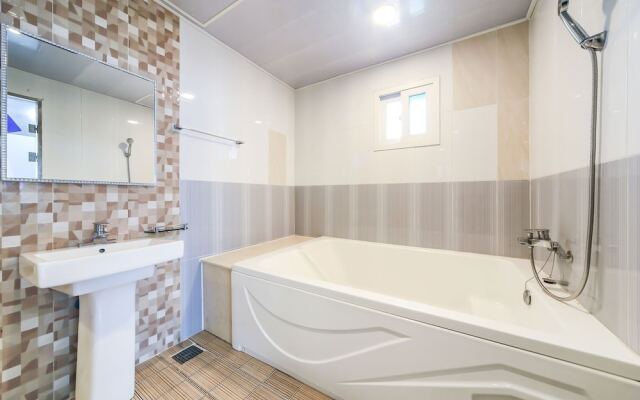 Busan Gangseo Sinhodong Hotel The One