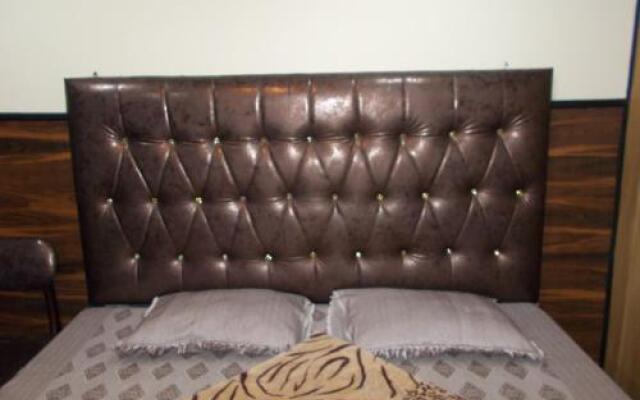 Ratnam Guest house